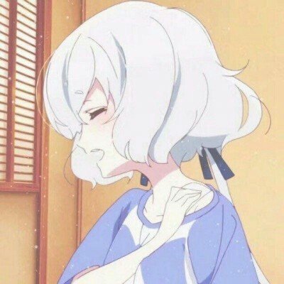 成都熊猫基地饲养员为大熊猫爬树